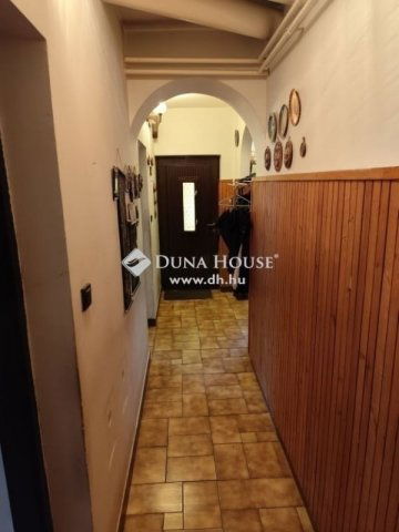 Eladó családi ház, Budapesten, XV. kerületben 110 M Ft, 6 szobás