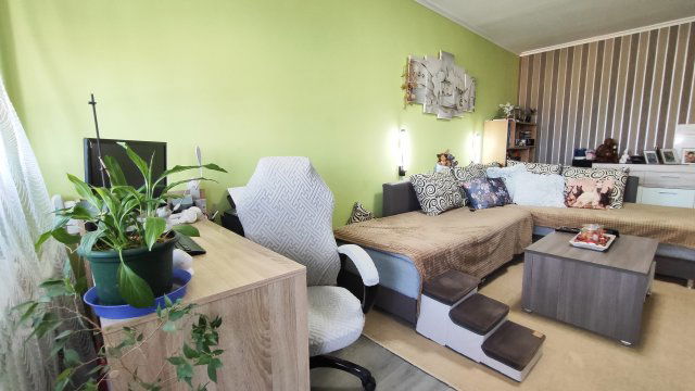 Eladó panellakás, Szekszárdon 36.5 M Ft, 2 szobás