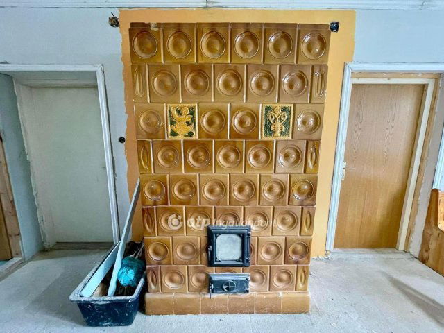 Eladó családi ház, Adásztevelen 28.9 M Ft, 2 szobás