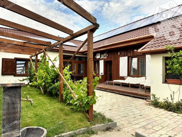 Kiadó családi ház, albérlet, Kecskeméten 550 E Ft / hó