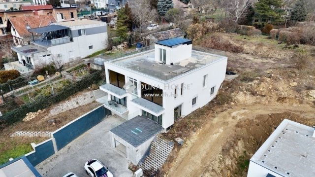 Eladó téglalakás, Budapesten, III. kerületben 145 M Ft, 2 szobás