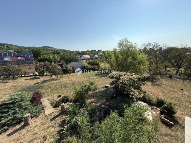 Eladó családi ház, Pécsett 49 M Ft, 2 szobás