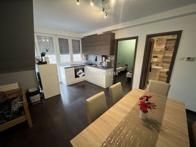 Kiadó téglalakás, albérlet, Budapesten, XV. kerületben