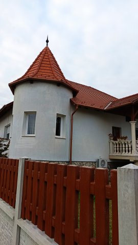 Eladó családi ház, Táton 84.9 M Ft, 4 szobás