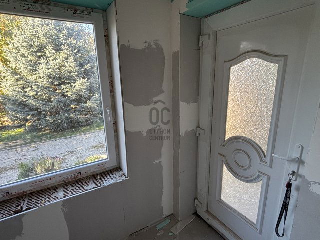 Eladó családi ház, Várpalotán 86 M Ft, 6 szobás