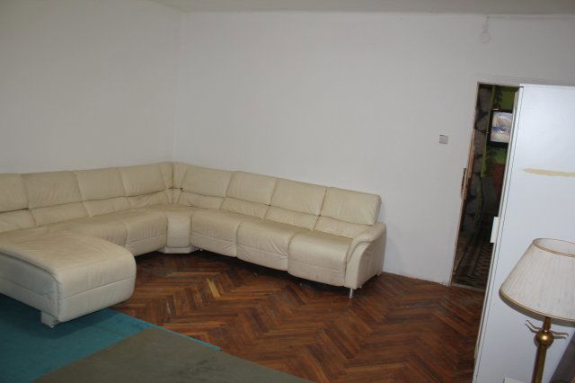 Eladó családi ház, Szanyon 24.9 M Ft, 2 szobás