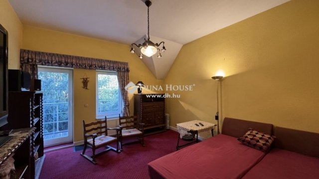 Eladó családi ház, Tahitótfalun 147 M Ft, 5+1 szobás