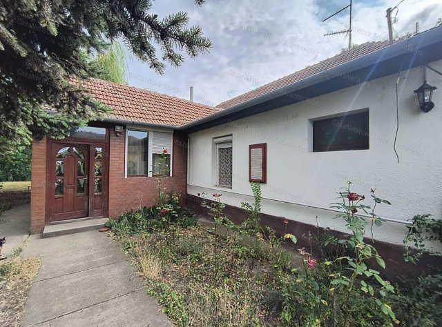 Eladó családi ház, Kuncsorbán 16.8 M Ft, 3 szobás