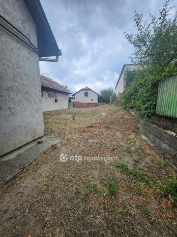 Eladó üzlethelyiség, Gyálon 74 M Ft, 4 szobás