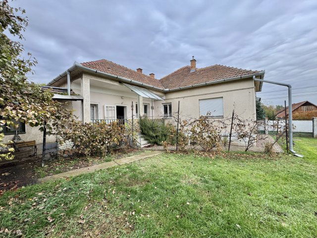 Eladó családi ház, Kartalon 44.9 M Ft, 3 szobás