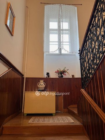 Eladó téglalakás, Egerben 73.9 M Ft, 3 szobás