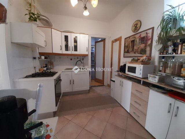 Eladó téglalakás, Gödöllőn 73 M Ft, 2 szobás