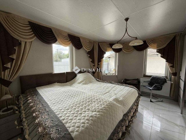 Eladó családi ház, Tiszanánán 72 M Ft, 5 szobás