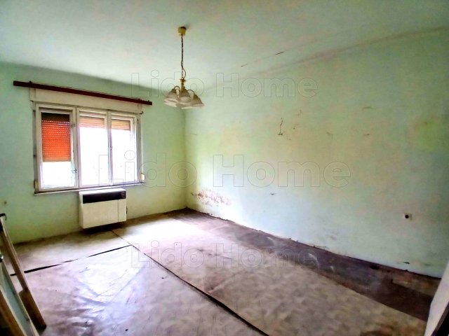 Eladó családi ház, Ácson 36 M Ft, 3 szobás