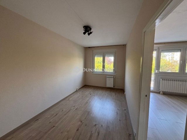 Eladó panellakás, Kecskeméten 53.9 M Ft, 2 szobás