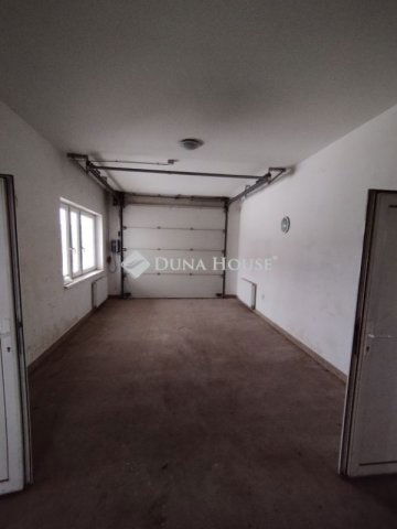 Eladó ipari ingatlan, Újszentivánon 53.5 M Ft