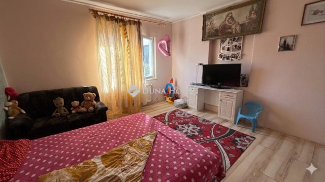 Eladó családi ház, Zsámbokon 54 M Ft, 4 szobás