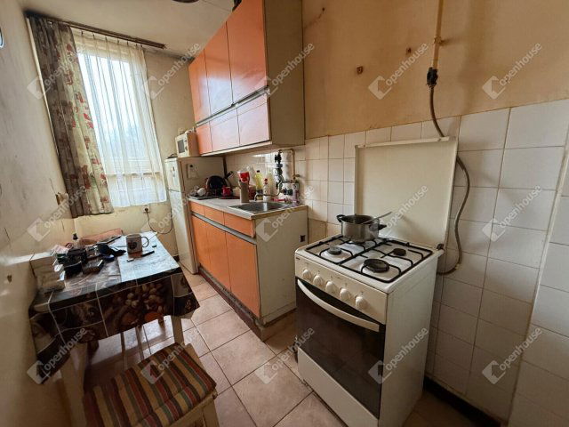 Eladó téglalakás, Keszthelyen 29.9 M Ft, 2 szobás