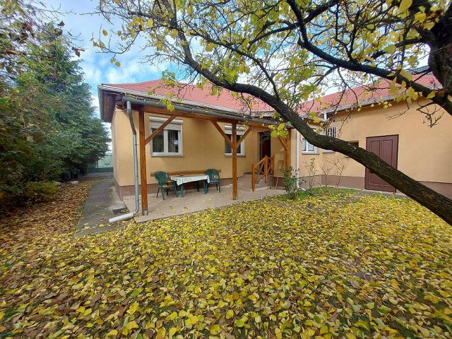 Eladó családi ház, Gödön 104.9 M Ft, 3+1 szobás