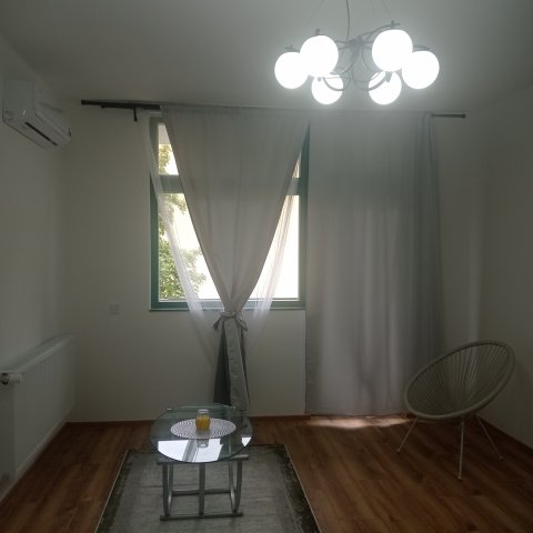 Eladó téglalakás, Kiskunhalason, Erdei Ferenc téren 43.9 M Ft