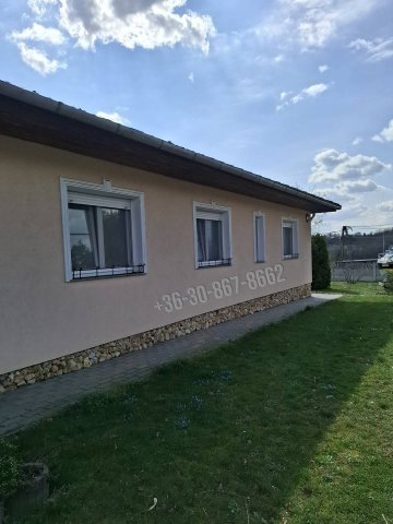 Eladó családi ház, Dunaújvárosban 145 M Ft, 3 szobás