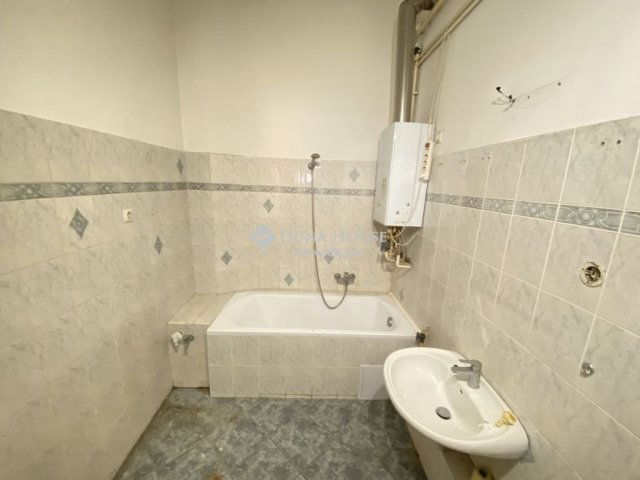 Eladó téglalakás, Budapesten, VI. kerületben 79.9 M Ft