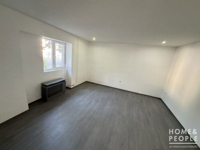 Eladó családi ház, Hódmezővásárhelyen 39.99 M Ft, 5 szobás