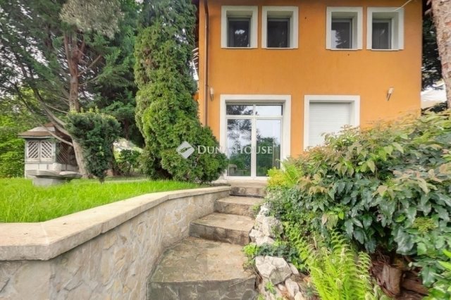 Eladó családi ház, Budapesten, II. kerületben 249.9 M Ft