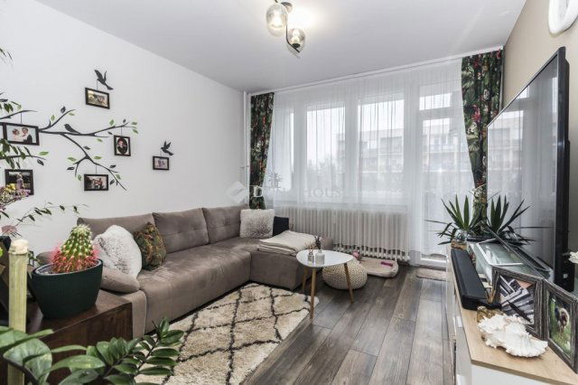 Eladó téglalakás, Szombathelyen, Pázmány Péter körúton