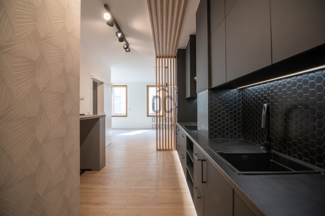 Eladó téglalakás, Budapesten, III. kerületben 119.99 M Ft