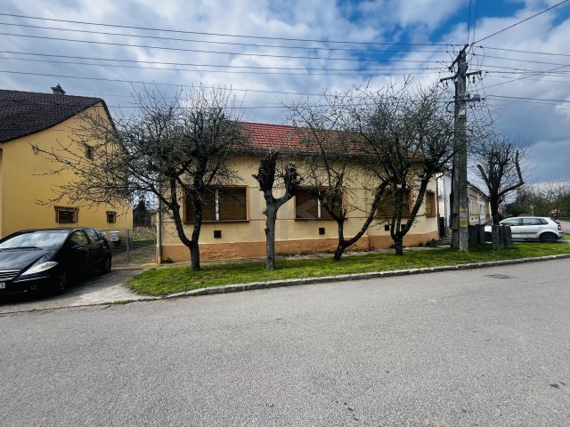 Eladó családi ház, Barcson 34.9 M Ft, 3 szobás