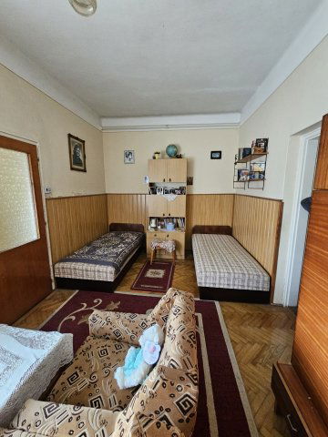 Eladó családi ház, Pápán 34.9 M Ft, 2 szobás