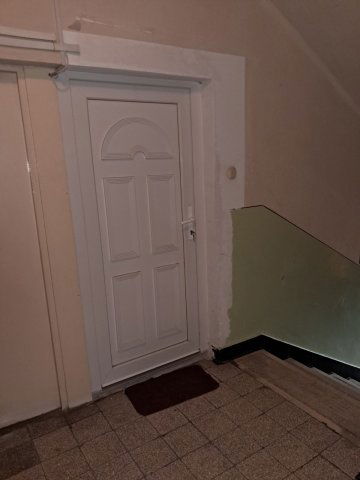 Eladó panellakás, Nyergesújfaluban 31 M Ft, 2+1 szobás