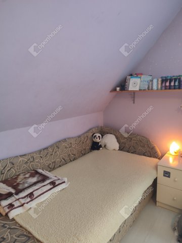 Kiadó családi ház, albérlet, Naszályon 700 E Ft / hó, 5 szobás