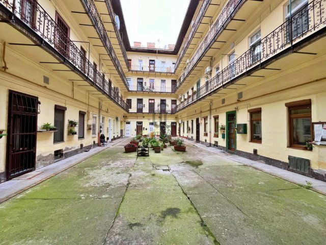 Eladó téglalakás, Budapesten, VII. kerületben 44.95 M Ft