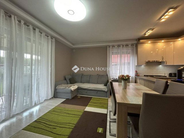 Eladó családi ház, Szigethalmon, Vosztok utcában 130 M Ft