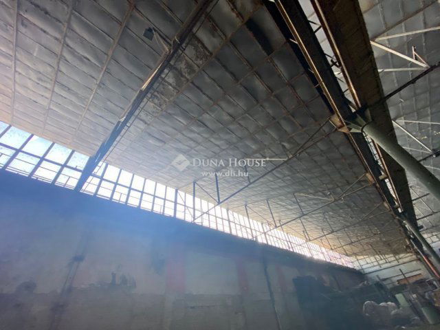 Eladó ipari ingatlan, Budapesten, XXI. kerületben 132 M Ft