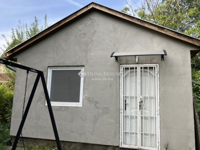 Eladó nyaraló, Ráckevén 29 M Ft, 3 szobás
