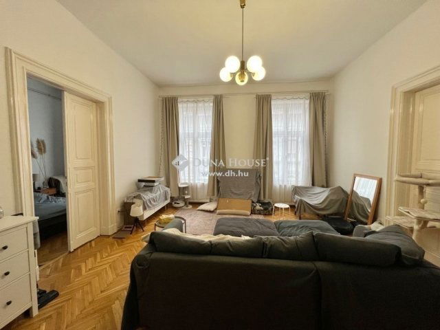 Eladó téglalakás, Budapesten, VI. kerületben 133.9 M Ft