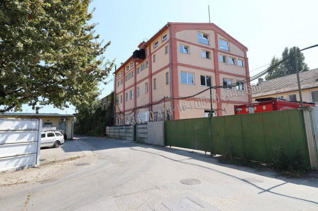 Eladó ipari ingatlan, Budapesten, XXI. kerületben 187 M Ft