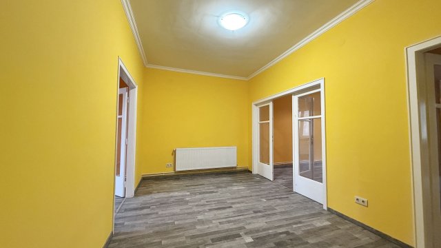 Kiadó téglalakás, albérlet, Debrecenben 295 E Ft / hó, 3 szobás