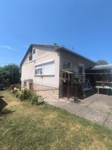 Eladó családi ház, Salgótarjánban 37.9 M Ft, 2 szobás