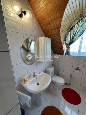 Eladó családi ház, Budaörsön 295 M Ft, 5 szobás