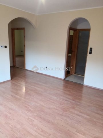 Eladó családi ház, Nagykozáron 99 M Ft, 4 szobás