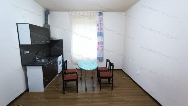 Eladó téglalakás, Martfűn 19.9 M Ft, 1 szobás