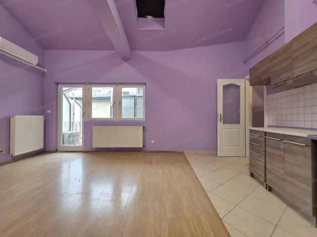 Eladó téglalakás, Budapesten, VIII. kerületben 59.9 M Ft