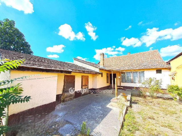 Eladó családi ház, Nagykőrösön 14.99 M Ft, 2 szobás