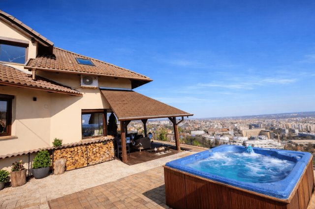 Eladó ikerház, Pécsett, Oldal dűlőn 189 M Ft, 3+1 szobás