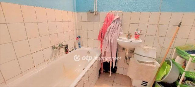 Eladó családi ház, Nagykőrösön 25.2 M Ft, 5 szobás