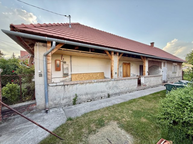 Eladó családi ház, Bakonycsernyén 27.9 M Ft, 3 szobás